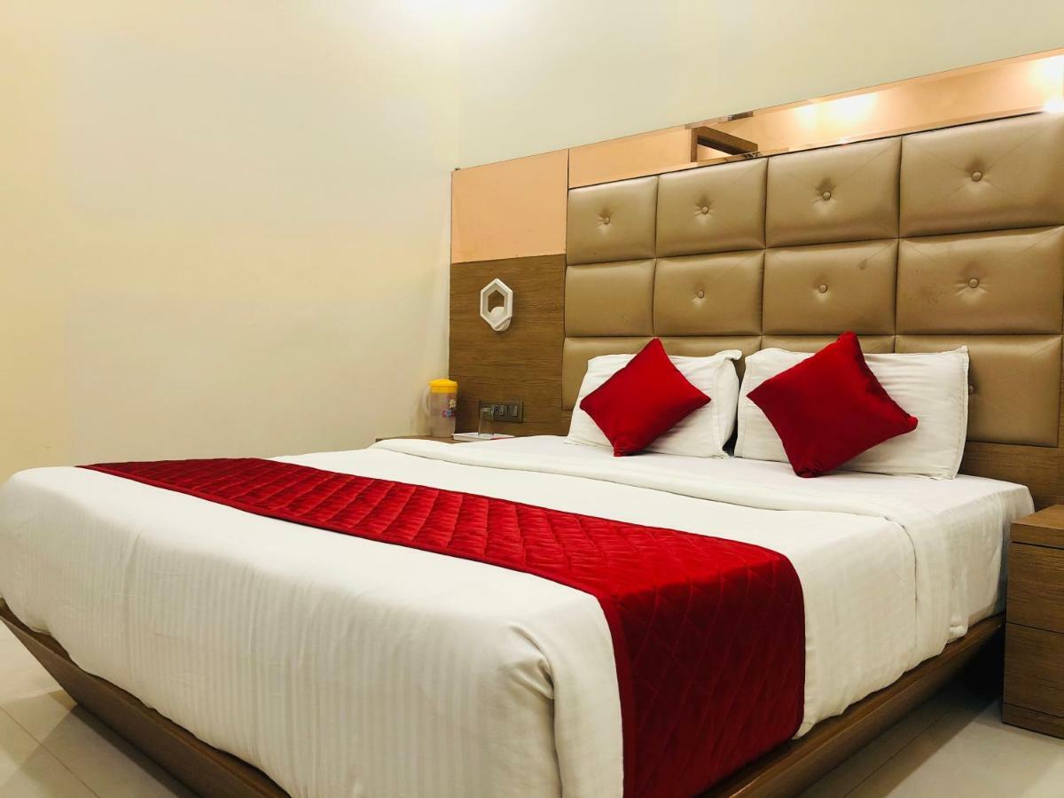 Hotel Guestinn Residency Bombay Extérieur photo