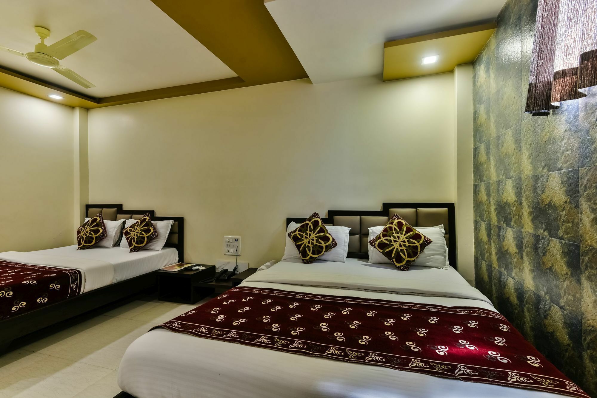 Hotel Guestinn Residency Bombay Extérieur photo