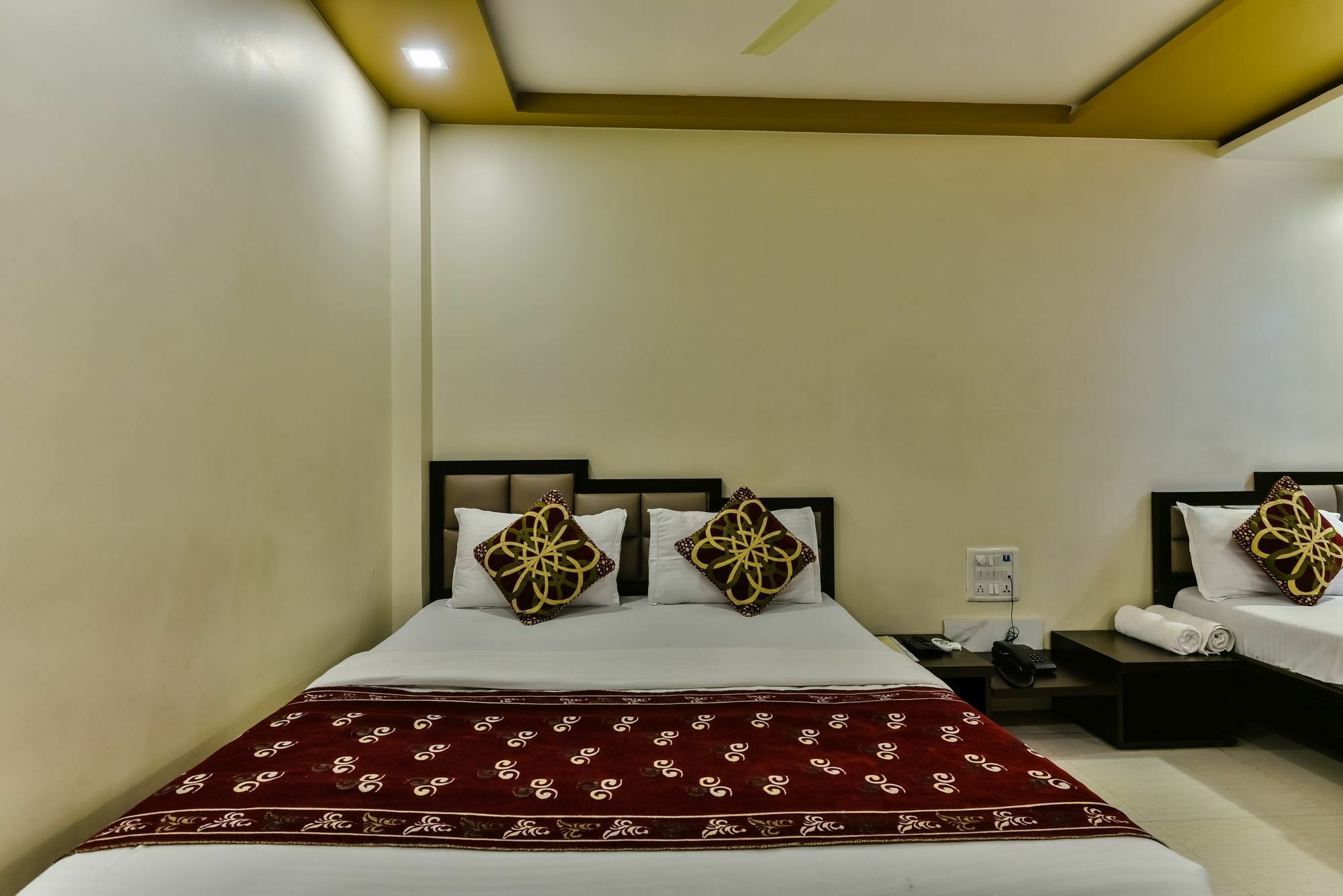 Hotel Guestinn Residency Bombay Extérieur photo